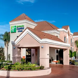 ** Hotel Express & By Ihg United States